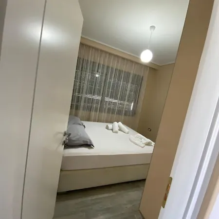 Nalu Apartment *